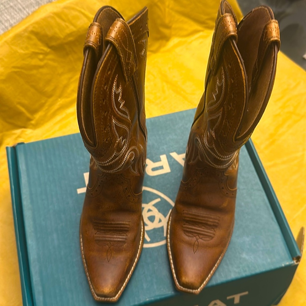 Ariat heritage youth X toe brown leather cowgirl boots.Girls youth 13.5.
